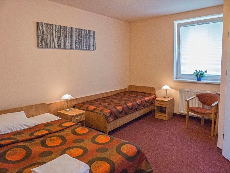 Hotel Paola Кутно Екстер'єр фото