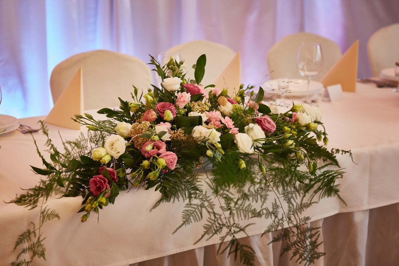 Hotel Paola Кутно Екстер'єр фото