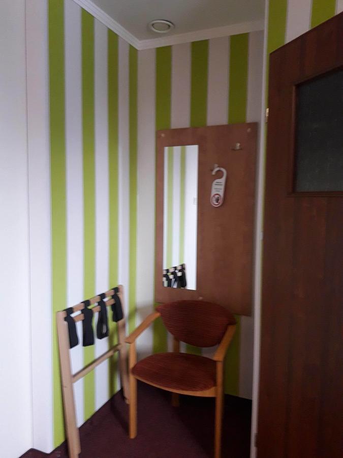 Hotel Paola Кутно Екстер'єр фото